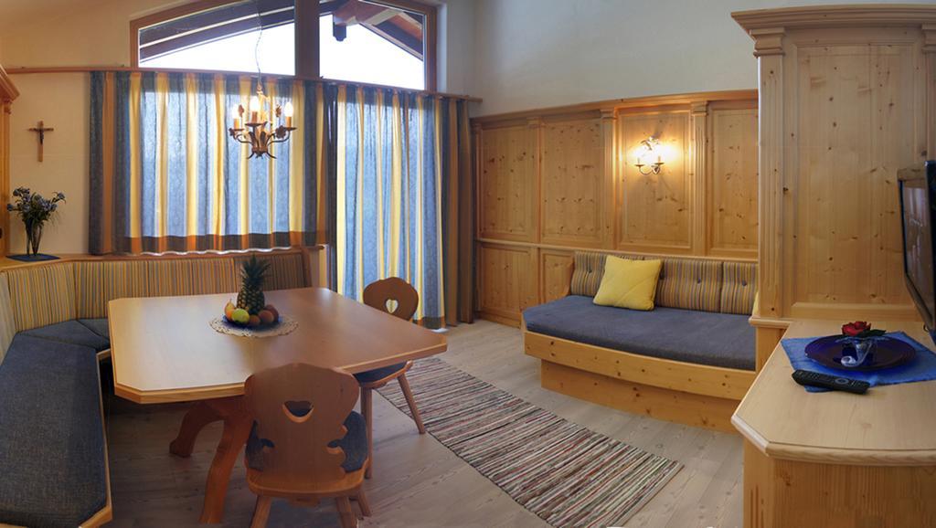 Gaestehaus Alpina マウラッハ エクステリア 写真
